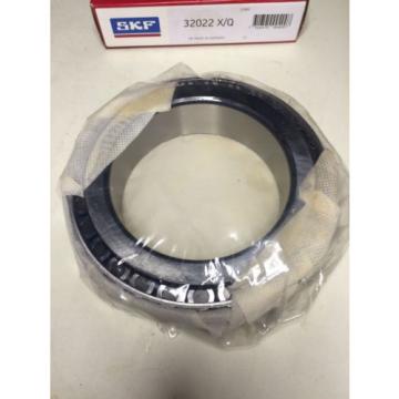 New Genuine SKF 32022 X/Q Metric Taper Roller Bearing **Free Expedited Shipping*